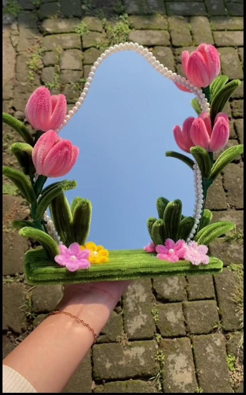 pink mirror flower